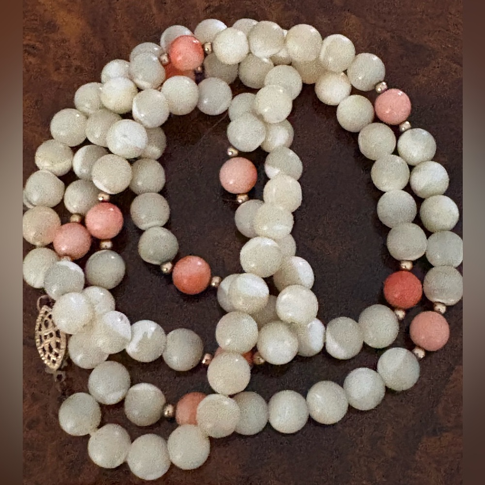 Salmon & Cream Coral Bead Necklace Make An Offer!